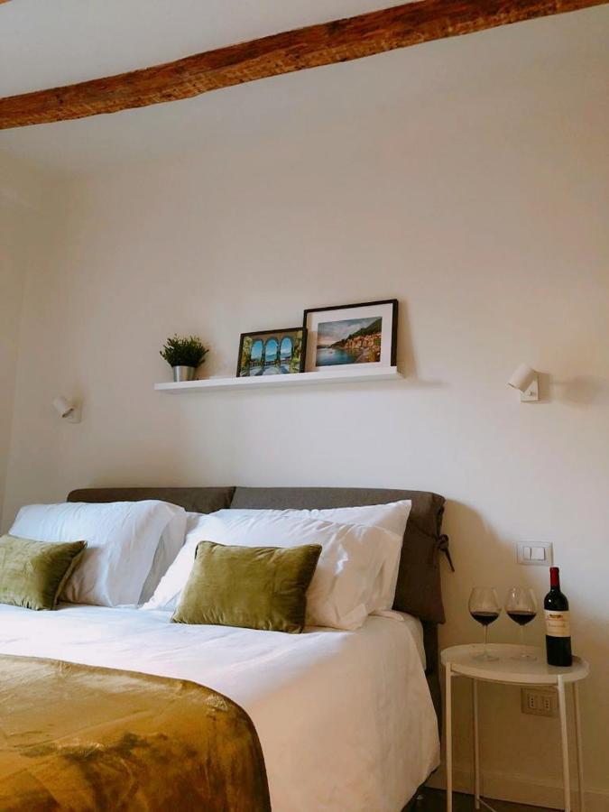 كومو Foscolo 9 Room - Breakfast المظهر الخارجي الصورة